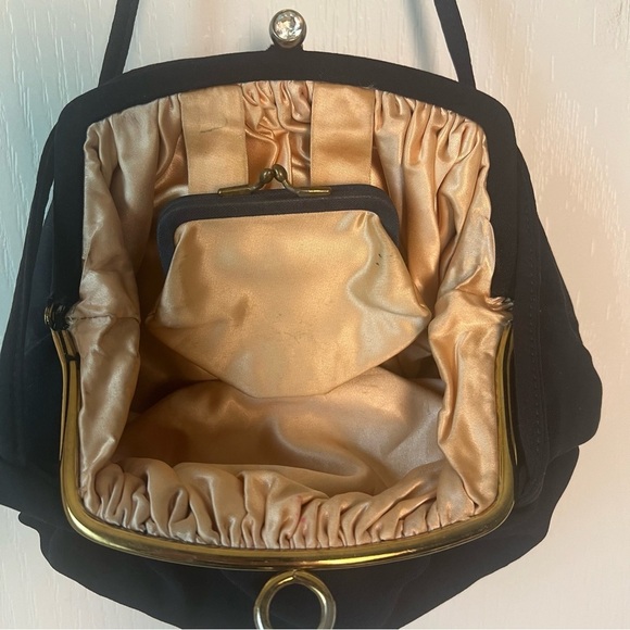 Vintage JR USA Navy Purse with Gold Rhinestone Hardware & Matching Coin Purse - Picture 5 of 7